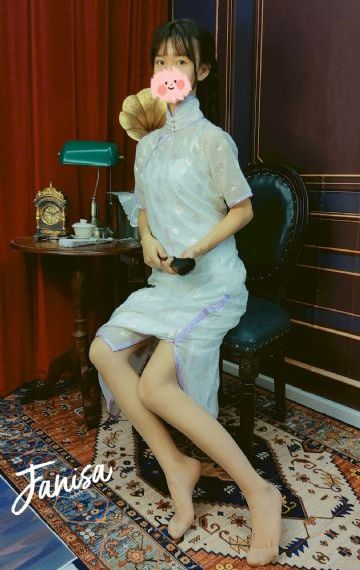 金牌客服董董恩_BD免费观看韩国